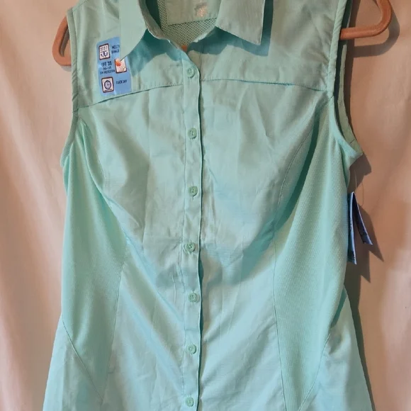 Reel Legends Medium Beach Glass Sleeveless Fishing Button Down Shirt - Picture 7 of 11